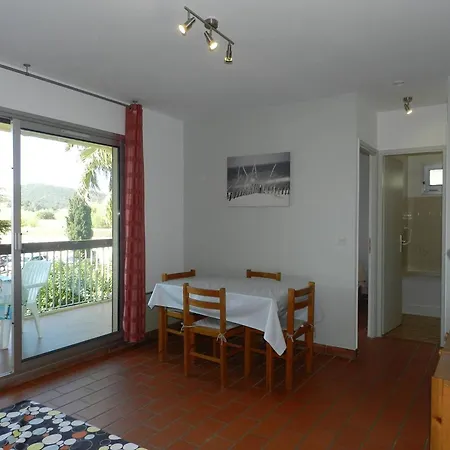 Διαμέρισμα 2 Pieces Avec Terrasse Et Parking Au Lavandou - Fr-1-251-894 *