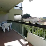 Lägenhet 2 Pieces Avec Terrasse Et Parking Au Lavandou - Fr-1-251-894 *