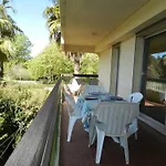 2 Pieces Avec Terrasse Et Parking Au Lavandou - Fr-1-251-894 * Le Lavandou